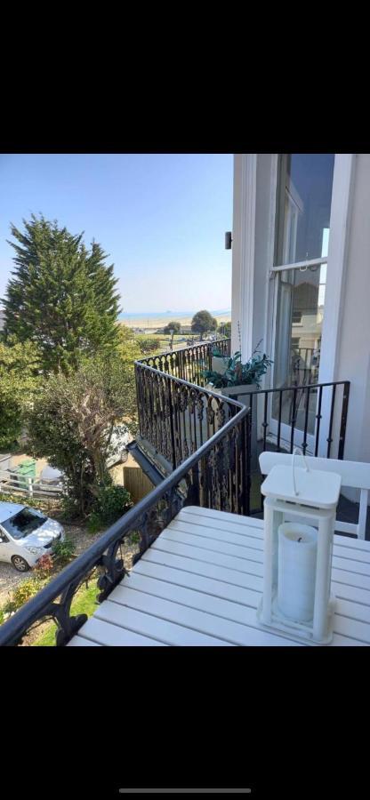 Wight On The Beach, Sleeps 4, Free Off Road Parking, Balcony With Sea Views Райд Экстерьер фото