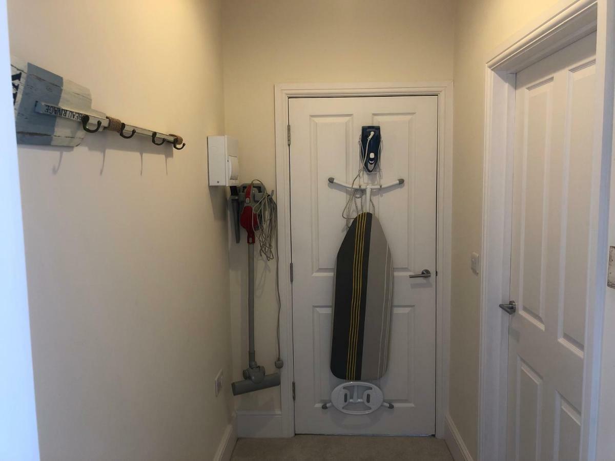 Wight On The Beach, Sleeps 4, Free Off Road Parking, Balcony With Sea Views Райд Экстерьер фото