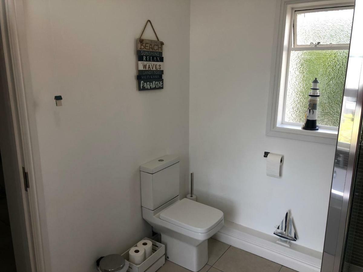 Wight On The Beach, Sleeps 4, Free Off Road Parking, Balcony With Sea Views Райд Экстерьер фото